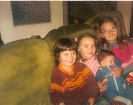 alors mon frere guillaume ,ma soeur murielle ,moi et le bb mon frere geoffrey