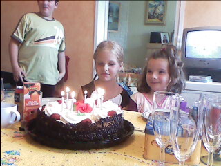 joyeux anniversaire petite soeur deja 8 ans ( océane et léa)